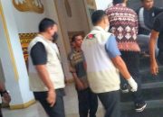 KPK Bawa Tiga Koper dari Kantor DPRD Lampung Tengah, Warga Pertanyakan Isinya
